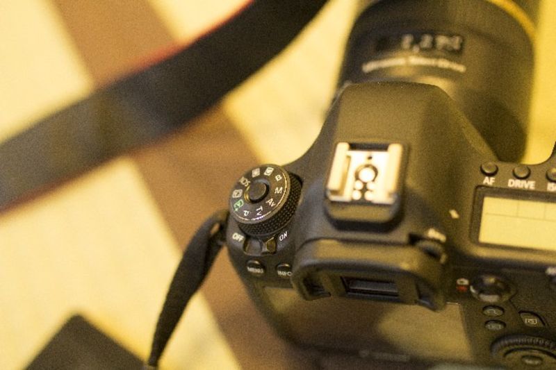 プロカメラマンの一眼レフカメラ