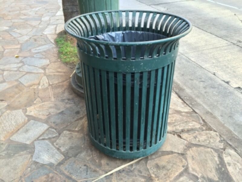 思い出はゴミ箱に捨てる