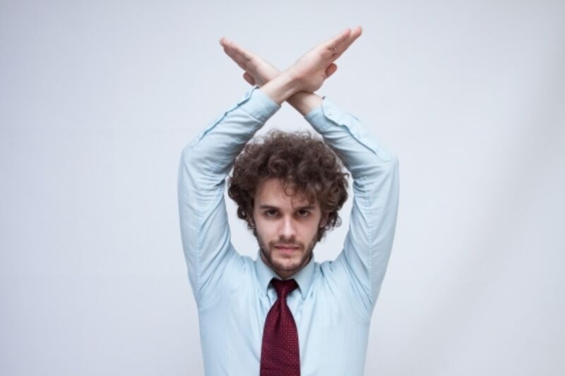 話してもないのに勝手に連絡先を送るのはNG