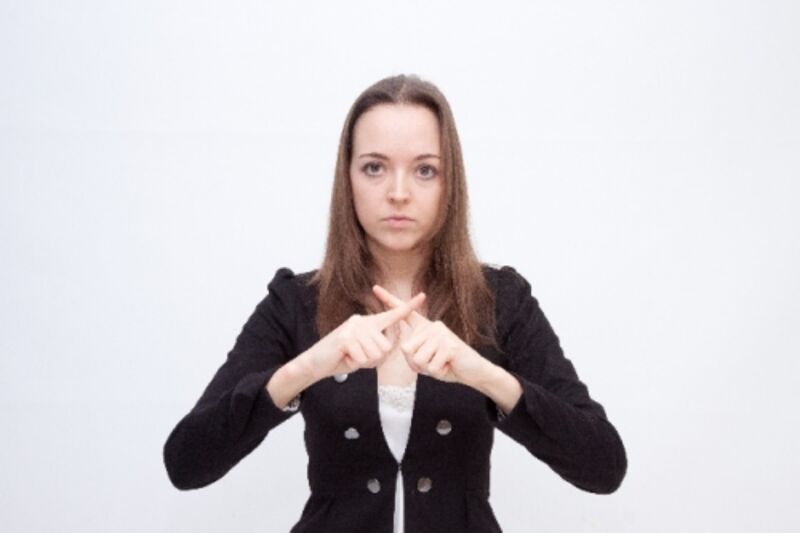 ハッキリと断る女