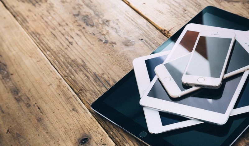 スマートフォン、タブレット、パソコンで婚活サイトを使う