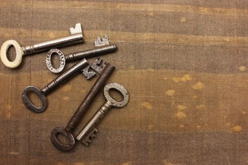 未知の世界に続く扉を開ける鍵