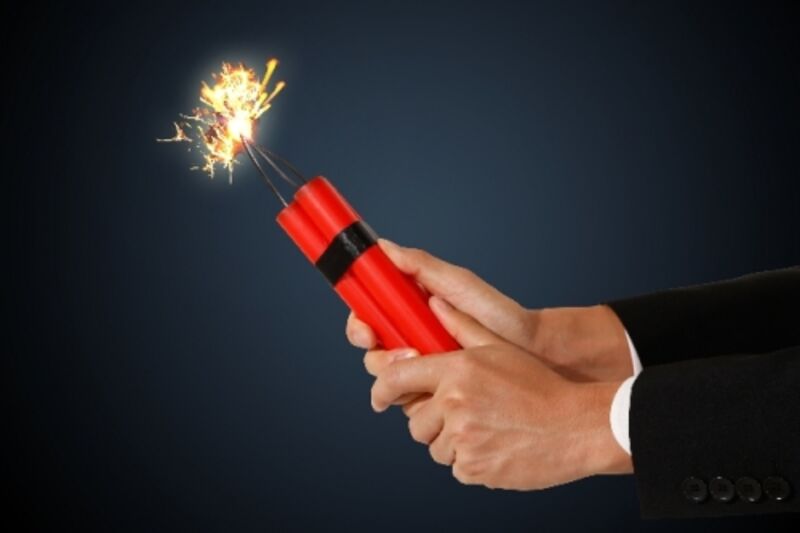 嫌いな人には徹底的に攻撃する