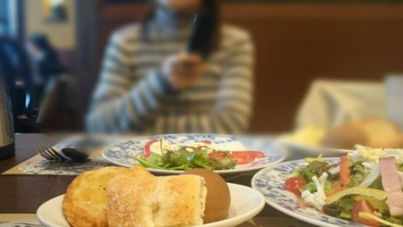 失恋した気持ちを整理するために友達に話を聞いてもらう