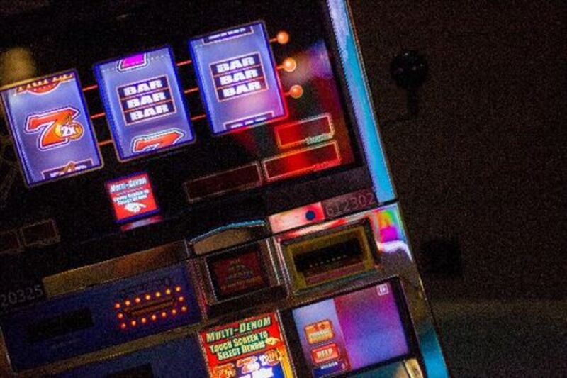 ALT:彼女がデートで行きたくないランキング1位のギャンブル