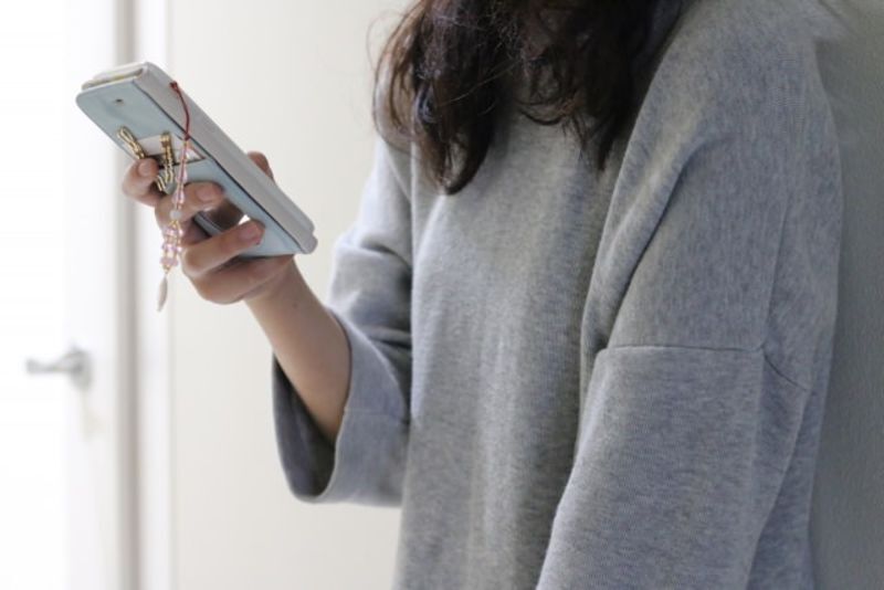 メールで気になる相手を誘う